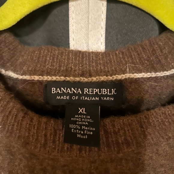 Banana Republic Chocolate Crewneck Sweater 100% Merino Fine Wool - Picture 2 of 7